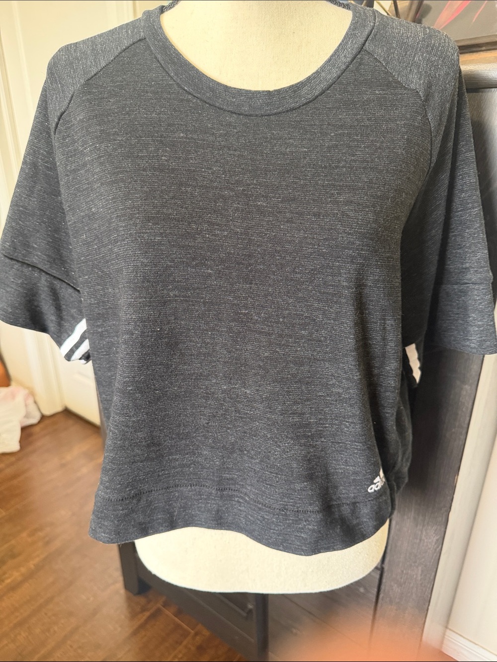 adidas Women’s Dark Heather Gray Short Sleeve Crew Sweatshirt